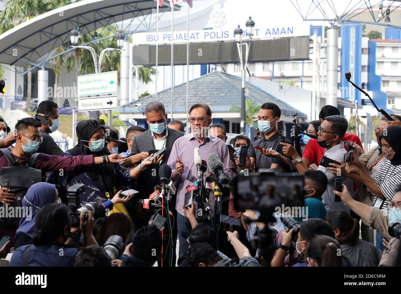 Page 2 Malaysian Police Said High Resolution Stock Photography And Images Alamy