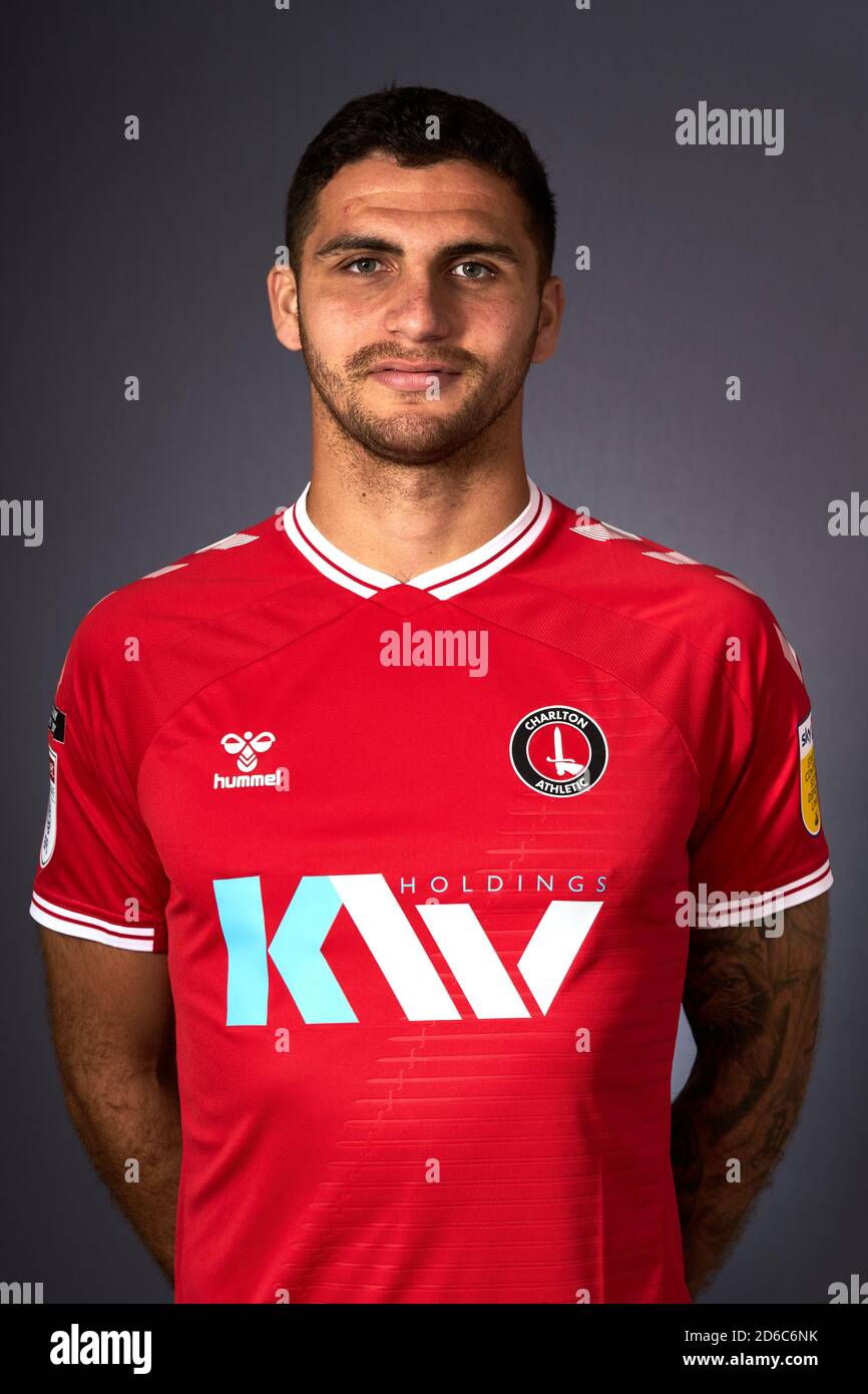 Charlton athletics ryan inniss hi-res stock photography and images - Alamy