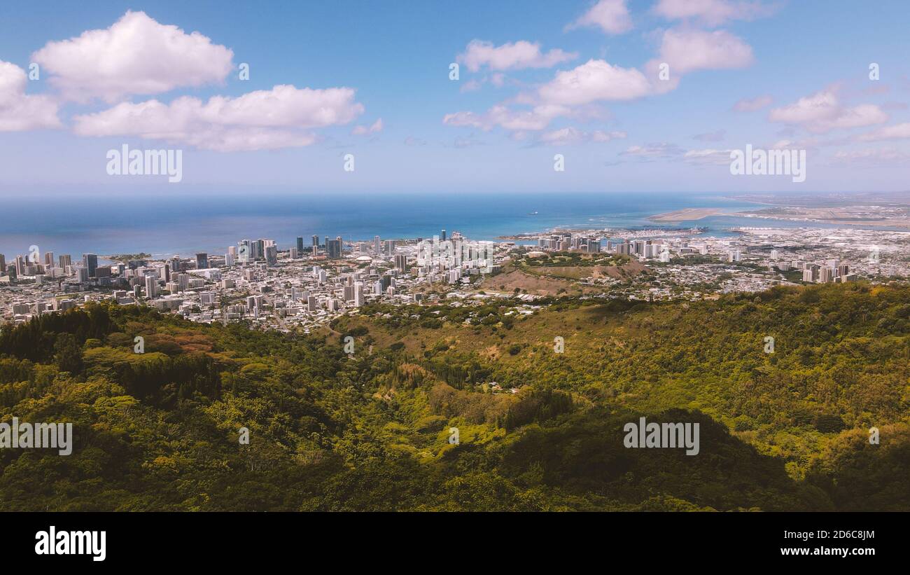 Aerial view green valley honolulu hi-res stock photography and images ...