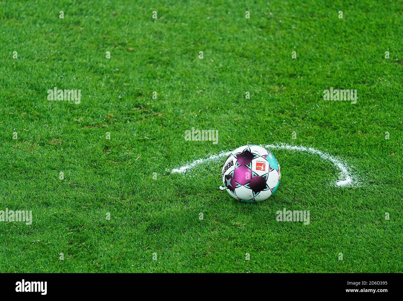 German soccer bundesliga trophy hi-res stock photography and images - Alamy