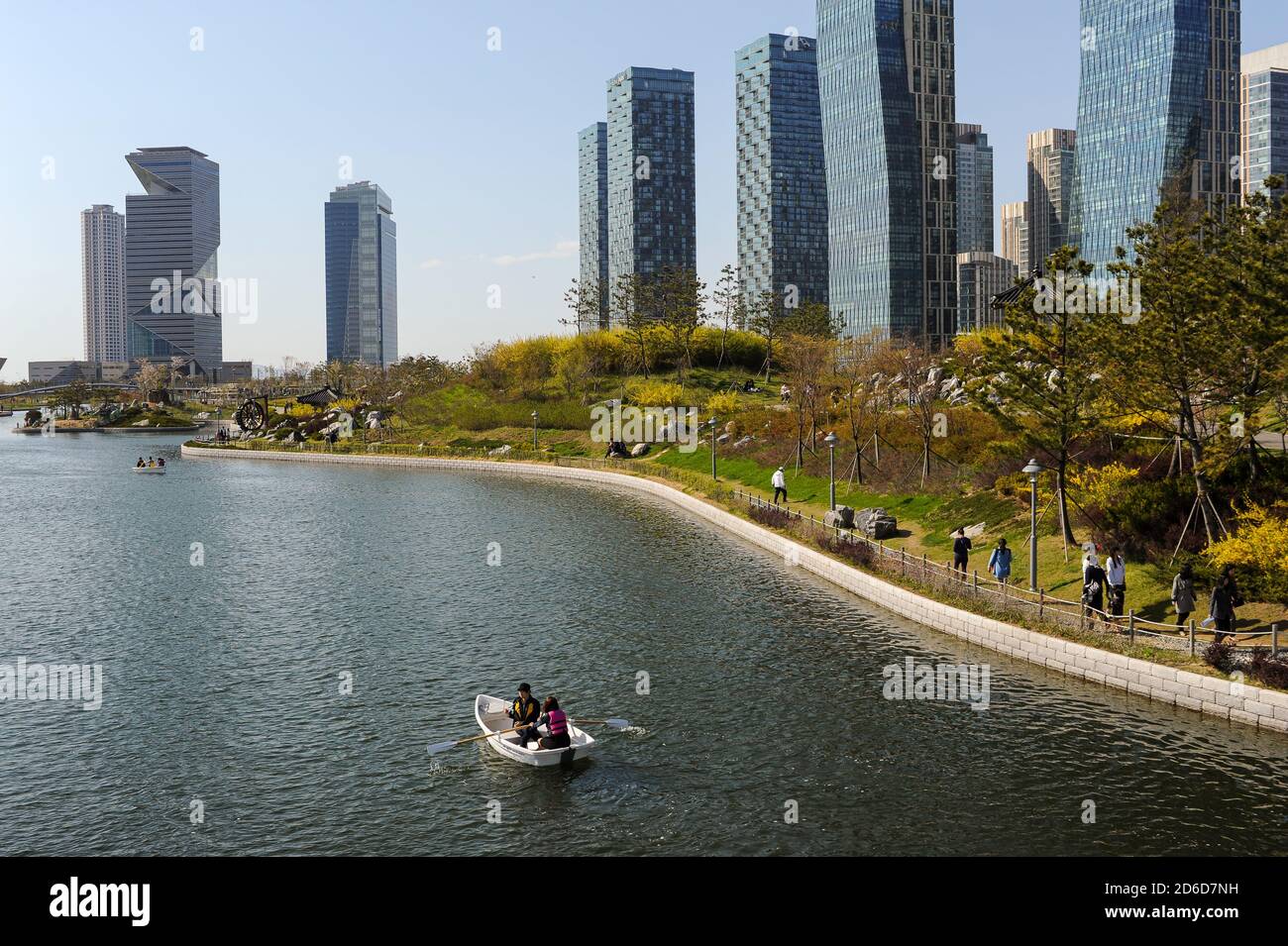 01.05.2013, Seoul, Incheon, South Korea - City view of the New Songdo City with Central Park, lake and the international business district with modern Stock Photo