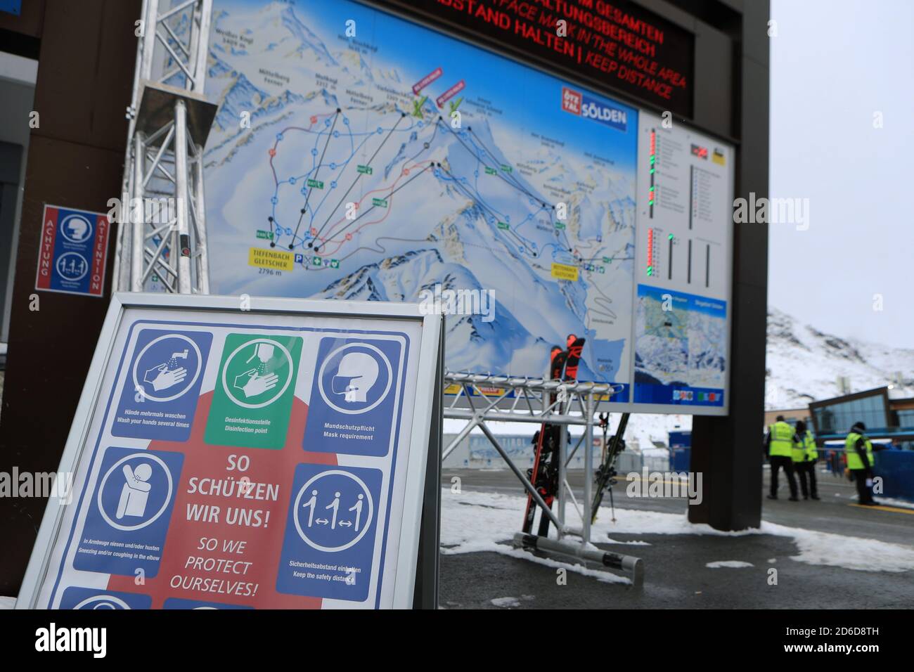 Downhill skiing rules hires stock photography and images Alamy