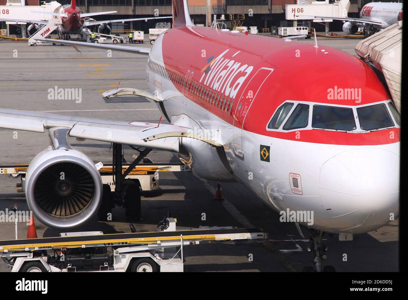 SAO PAULO, BRAZIL - OCTOBER 12, 2014: Avianca airline Airbus A320 at Guarulhos airport in Sao Paulo. The airport served 43 million passengers in 2019. Stock Photo