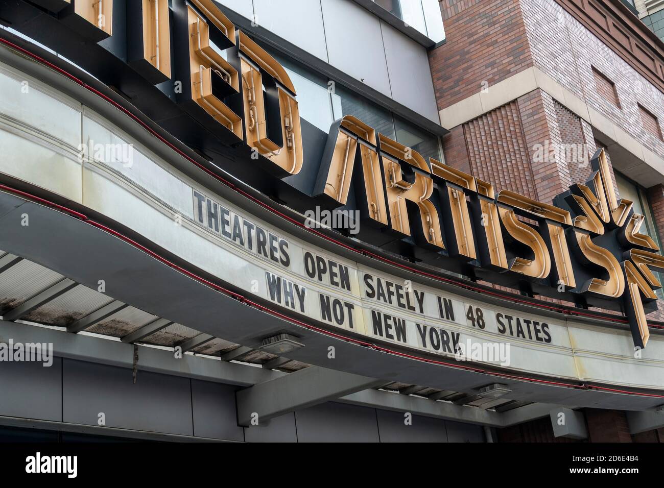 The marquee of the United Artists multiplex in Brooklyn Heights in New York on Saturday, October 10, 2020 protests the closing of movie theaters in New York. Theaters across New York State have displayed banners calling on Gov. Andrew Cuomo to reopen theaters. (© Richard B. Levine) Stock Photo