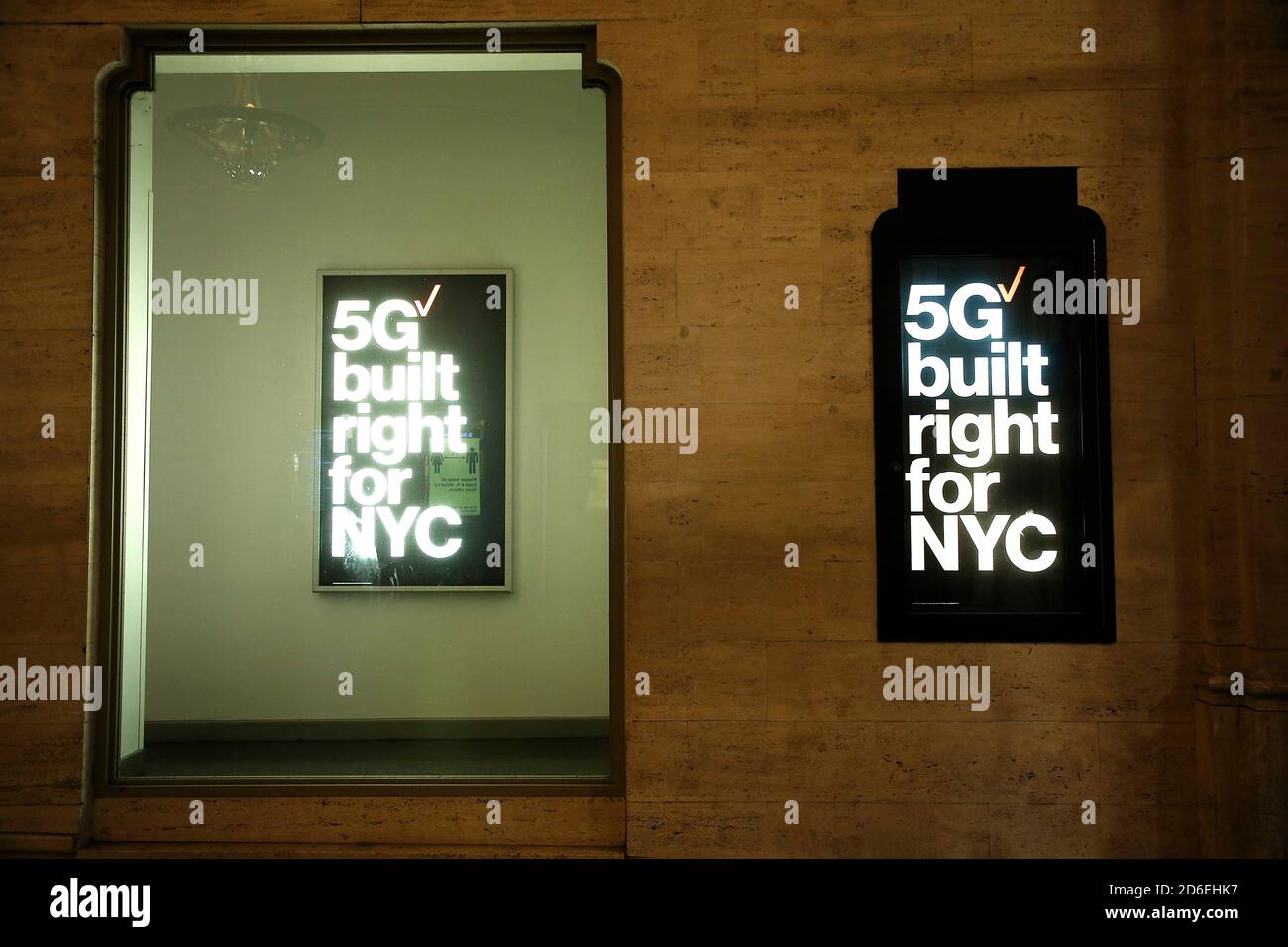 Verizon store front displays the 5G network near Grand Central Terminal