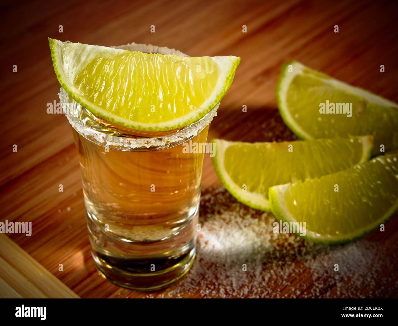 шутки про текилу. дегустация текилы. можно пить текилу. рюмки для текилы. текила пить правильно.