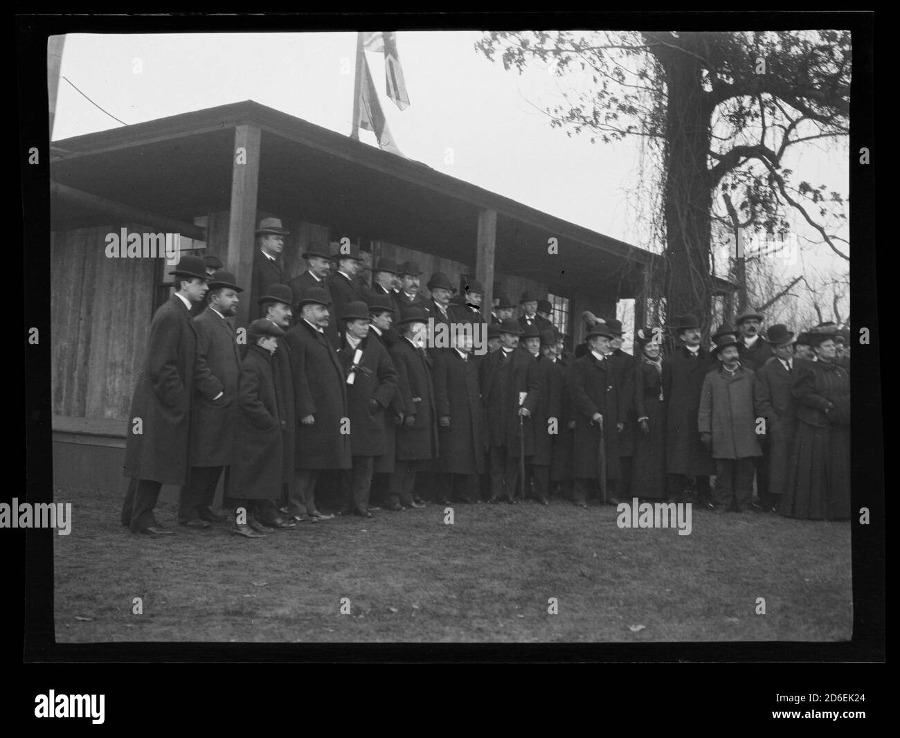 Municipal judges in front of the relocated Cahokia Courthouse at the time of their commissioning, Jackson Park, Chicago, Illinois, November 1906. Stock Photo