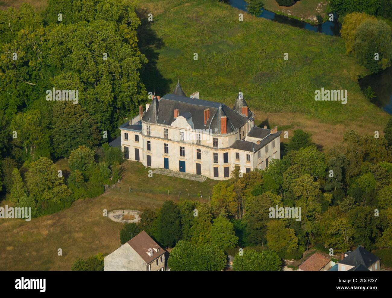 France, Essonne (91), Méréville, castle (aerial view) Stock Photo