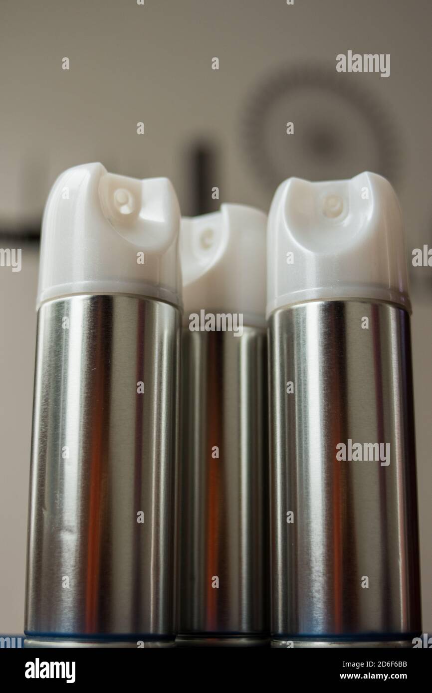Aerosol cans hi-res stock photography and images - Alamy