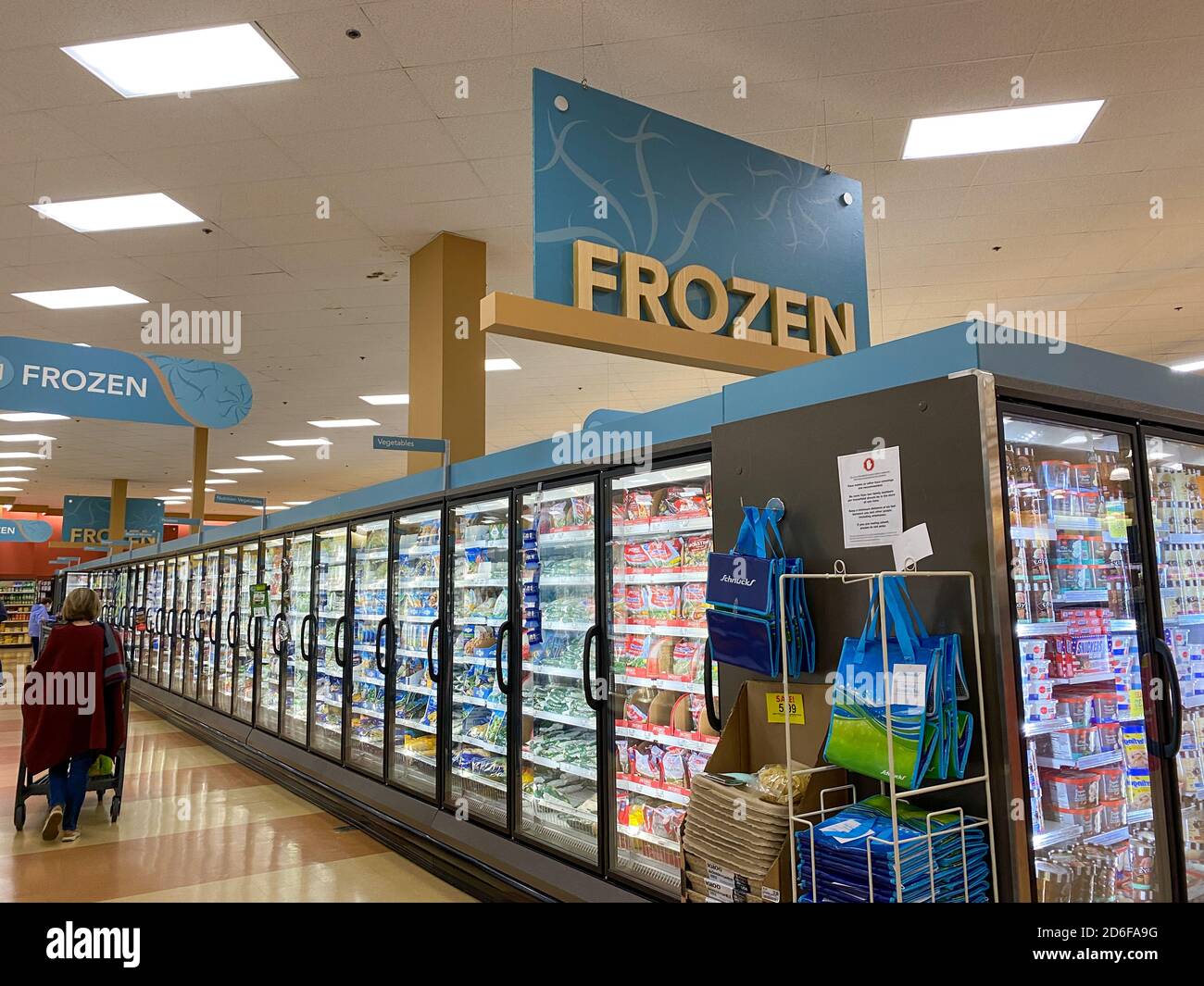 Ice cream aisle hires stock photography and images Alamy