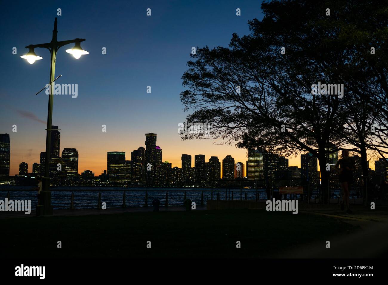 Downtown manhattan at night hi-res stock photography and images - Alamy