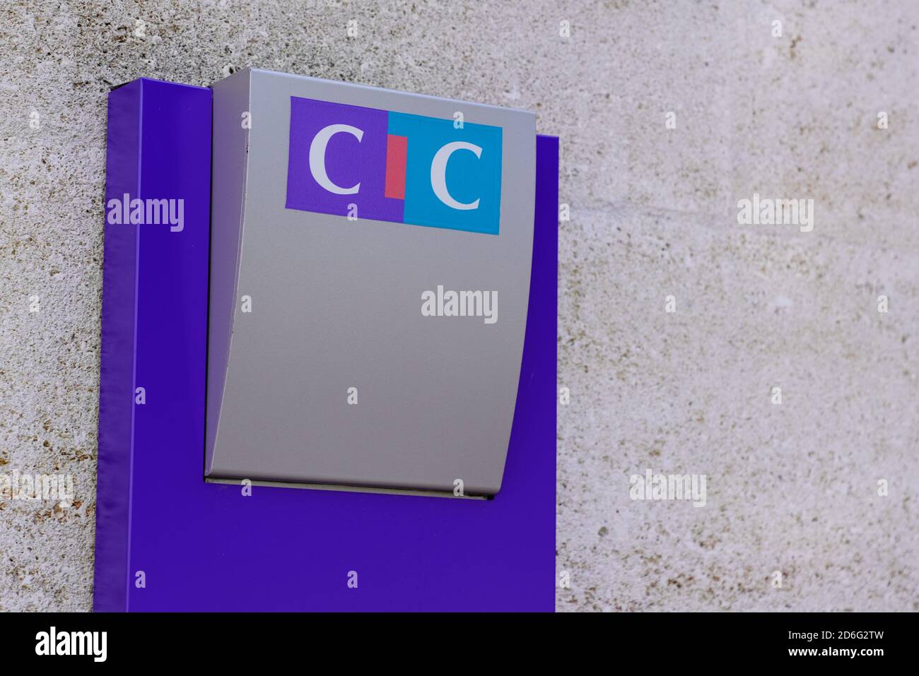 Bordeaux , Aquitaine / France 10 10 2020 CIC logo sign front of