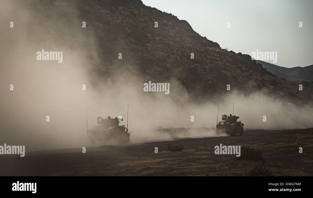 Combat logistics regiment 2 clr 2 hi-res stock photography and images ...