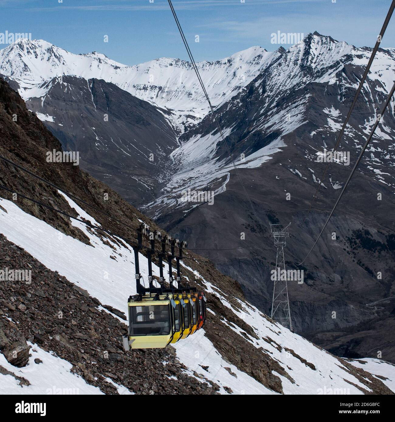 La grave cable car alps mountain hi-res stock photography and images - Alamy