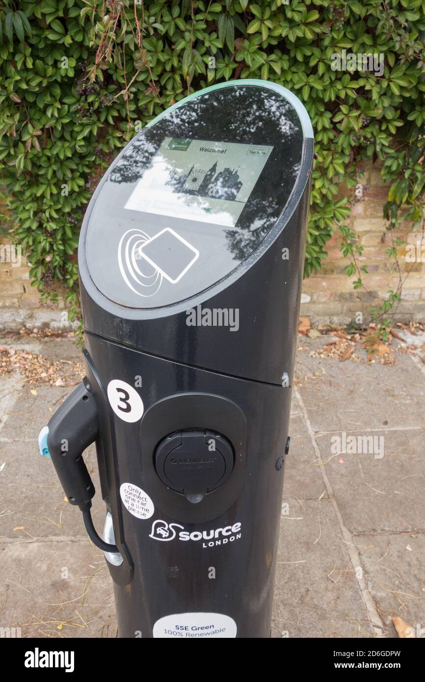 Ev charging point hires stock photography and images Alamy