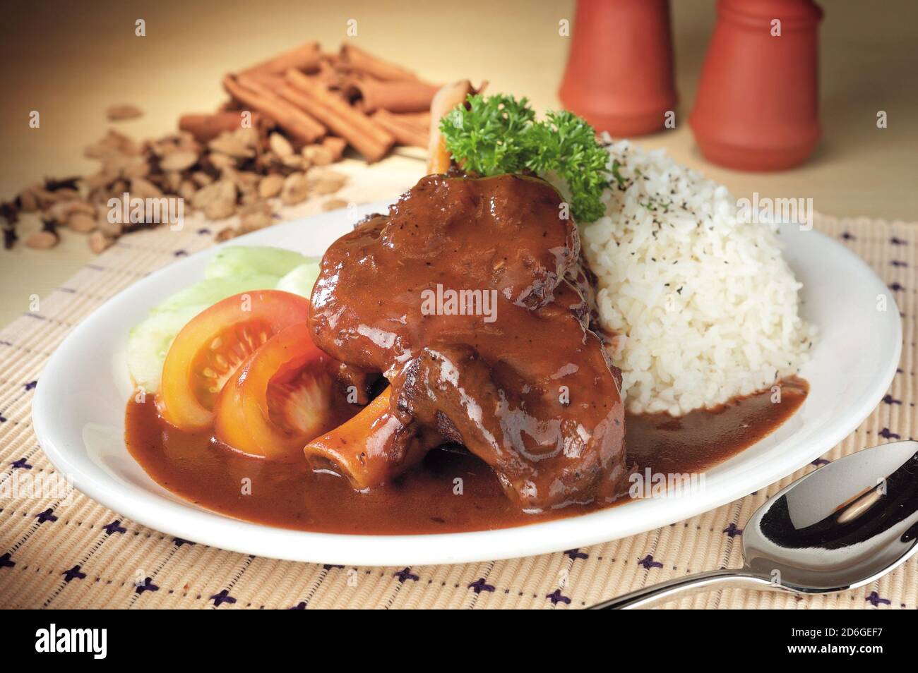 Lamb cutlets fine dining hires stock photography and images Alamy