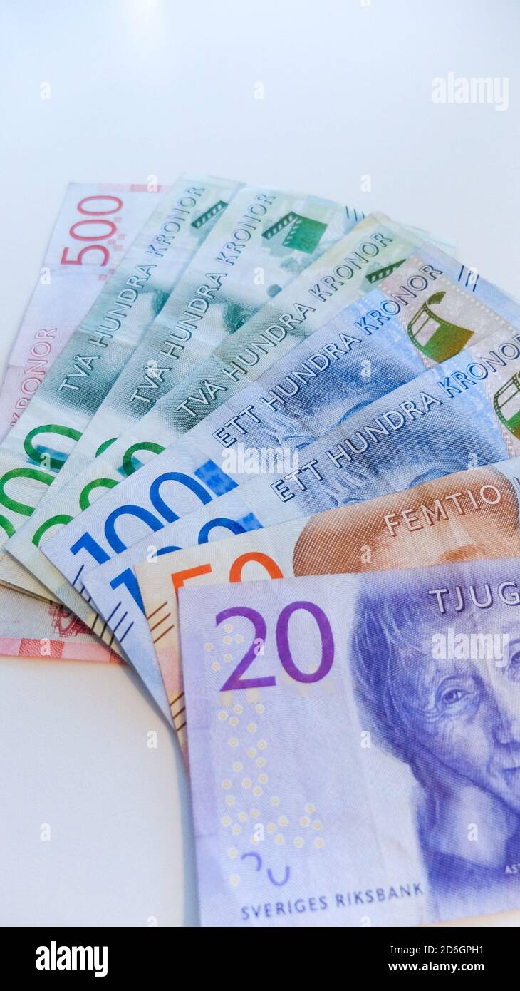 Krona Notes 100 krona bill hi-res stock photography and images - Alamy