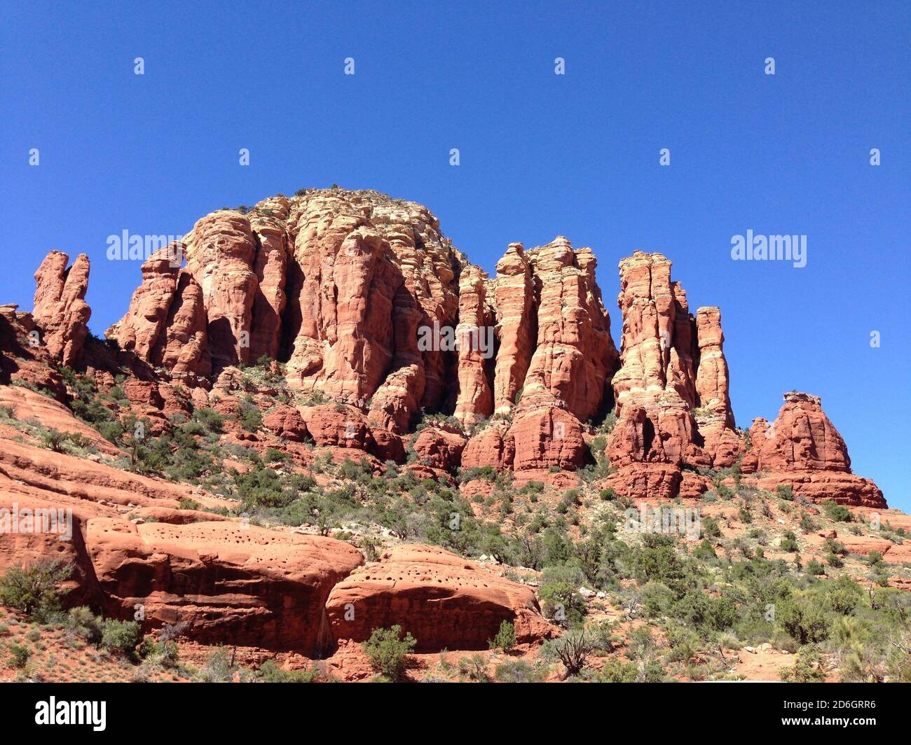 Red rock mountains around the city of Sedona in northern Arizona in ...