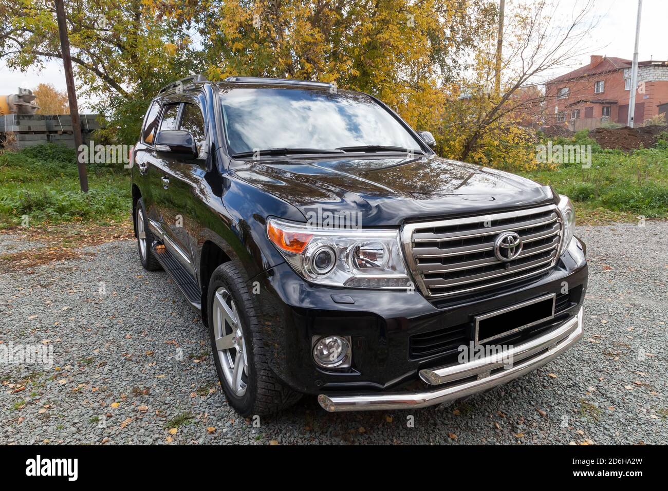 Toyota land cruiser 200 hi-res stock photography and images - Alamy