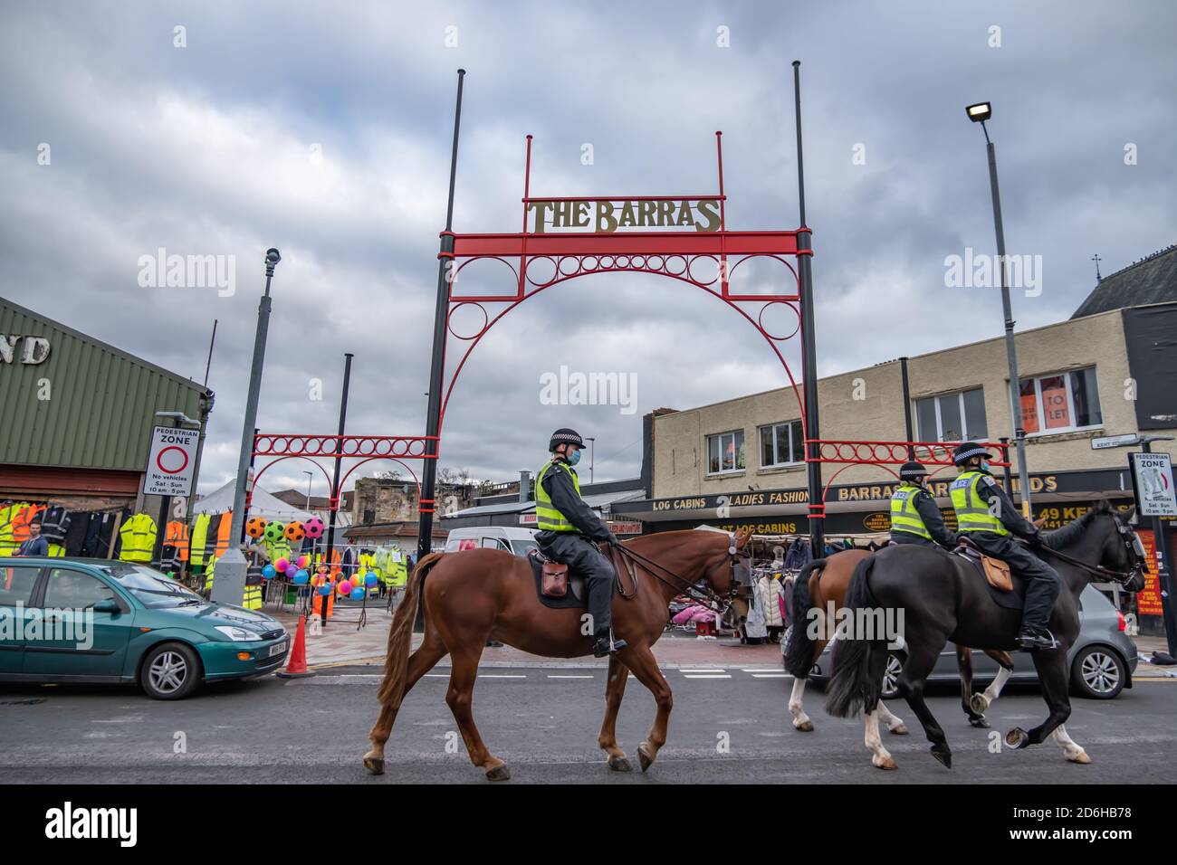 Glasgow, Scotland, UK. 17th October, 2020. UK Weather. Mounted police