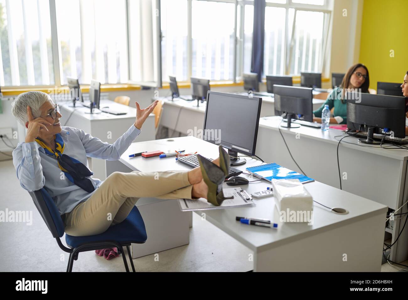 Relaxed classroom hi-res stock photography and images - Alamy