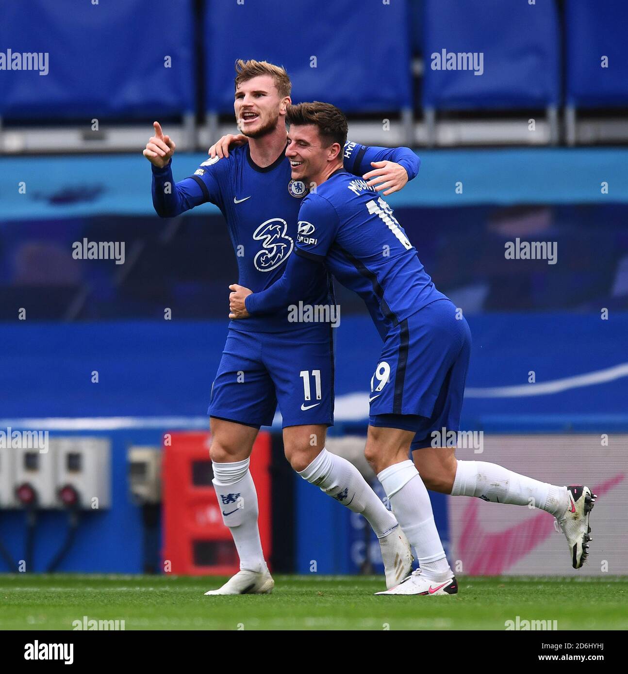 London, England, 17th Oct 2020  Timo Werner celebrates his goal with Mason Mount during the Premier League match at Stamford Bridge, London.  Chelsea v Southampton.  Premier League. Credit : Mark Pain / Alamy Live News Stock Photo