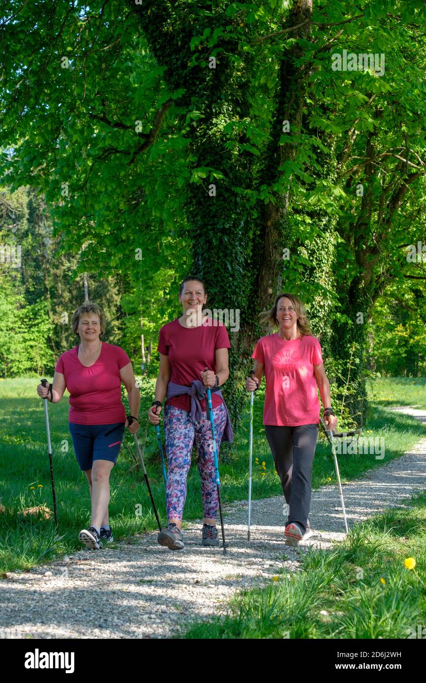 Walking hiking hi-res stock photography and images - Alamy