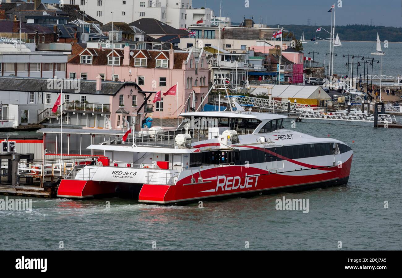 red funnel ferry, red jet fast ferry, isle of wight ferry, southampton