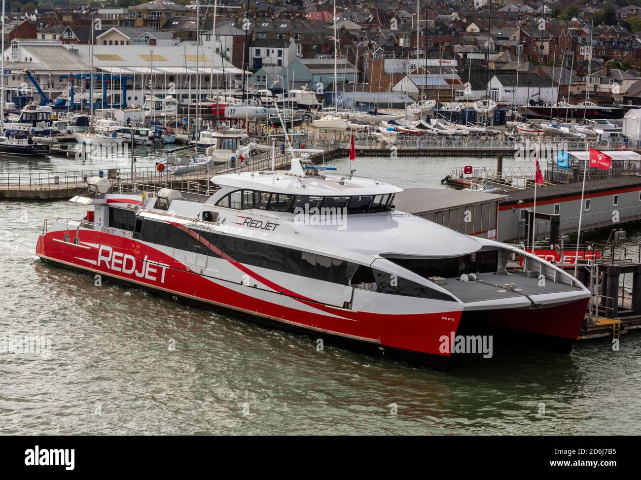 red funnel ferry, red jet fast ferry, isle of wight ferry, southampton