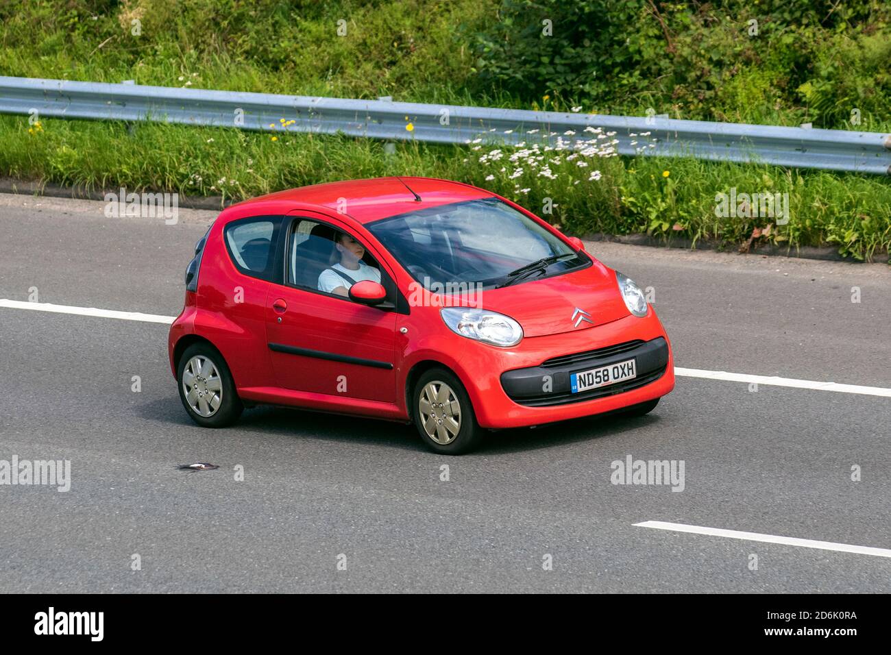 2008 red citroen c1 rhythm hi-res stock photography and images - Alamy