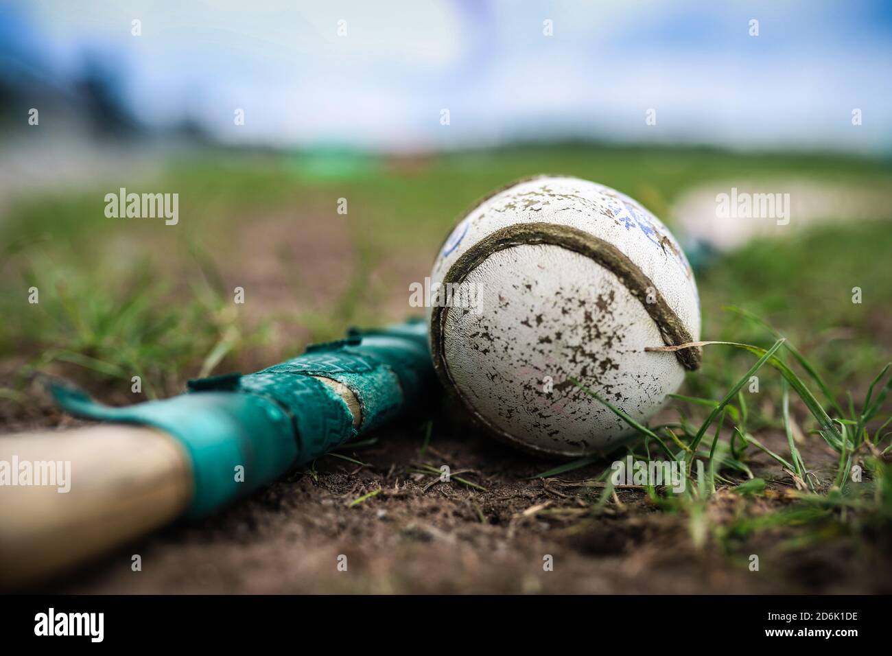 Hurley stick sliotar hires stock photography and images Alamy