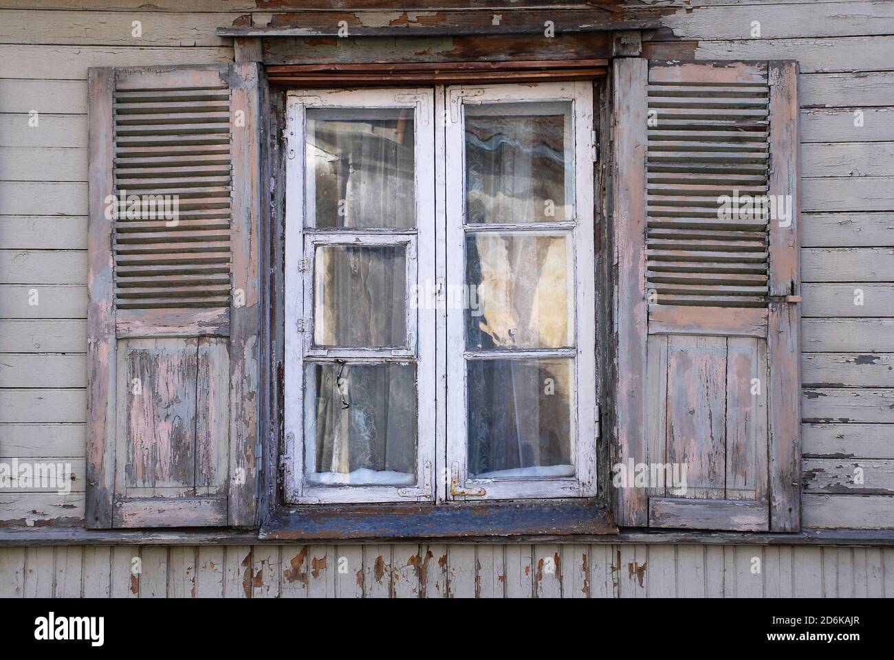 Open door windows hi-res stock photography and images - Alamy