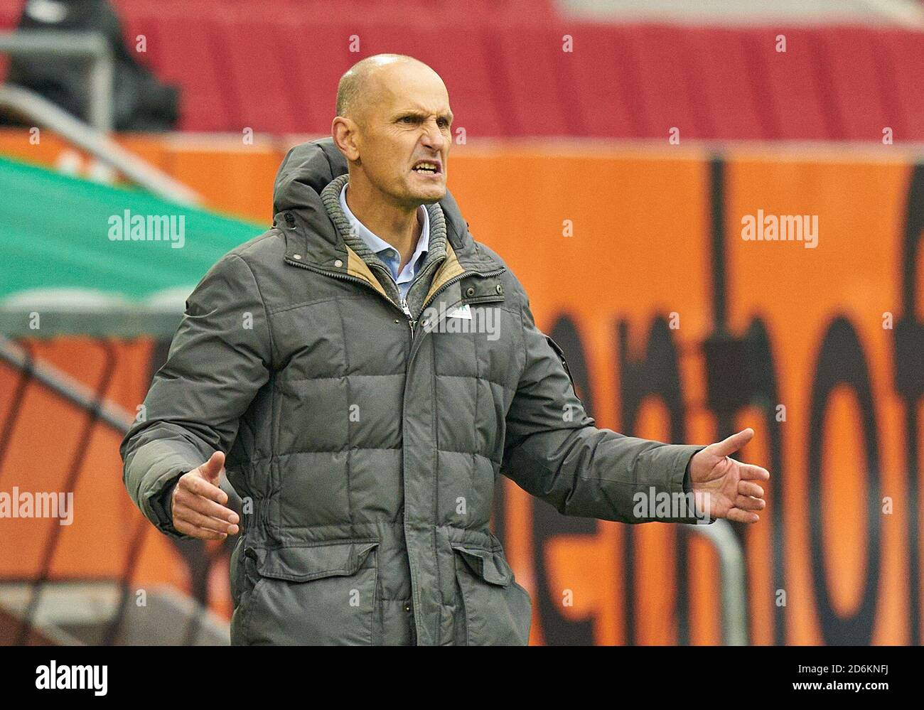 Heiko HERRLICH, FCA coach,  geste FC AUGSBURG - RB LEIPZIG 0-2 1.German Football League , Augsburg, October 17, 2020.  Season 2020/2021, match day 04,  © Peter Schatz / Alamy Live News    - DFL REGULATIONS PROHIBIT ANY USE OF PHOTOGRAPHS as IMAGE SEQUENCES and/or QUASI-VIDEO - Stock Photo