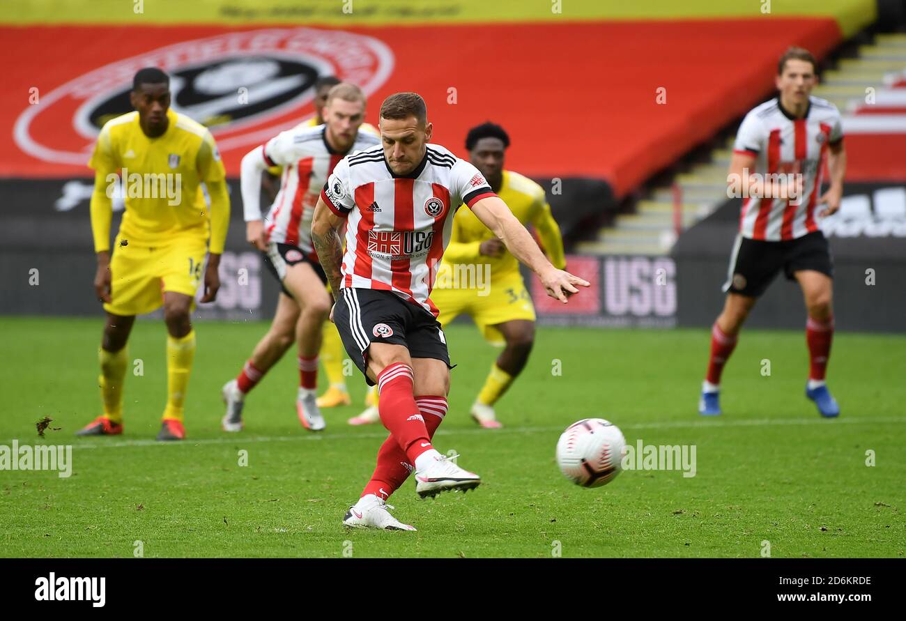 Sheffield United's Billy Sharp scores his side's first goal of the game from the penalty spot during the Premier League match at Bramall Lane, Sheffield. Stock Photo