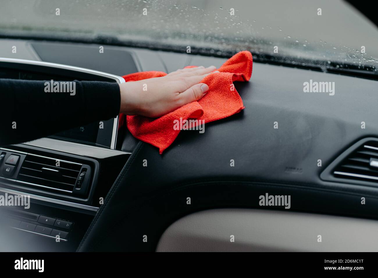 Man dusting car hires stock photography and images Alamy
