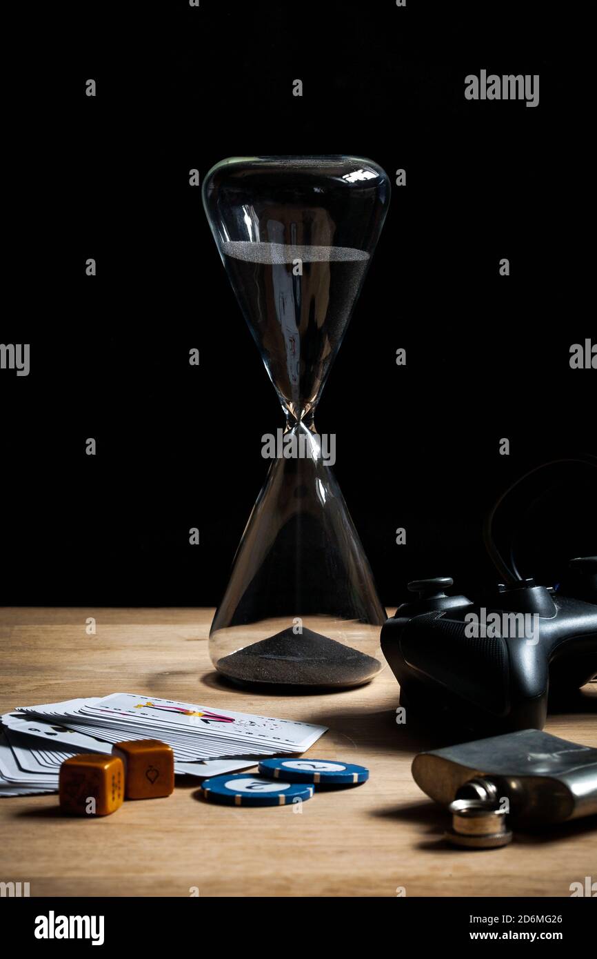 Games night hourglass background staying in with friends staying home