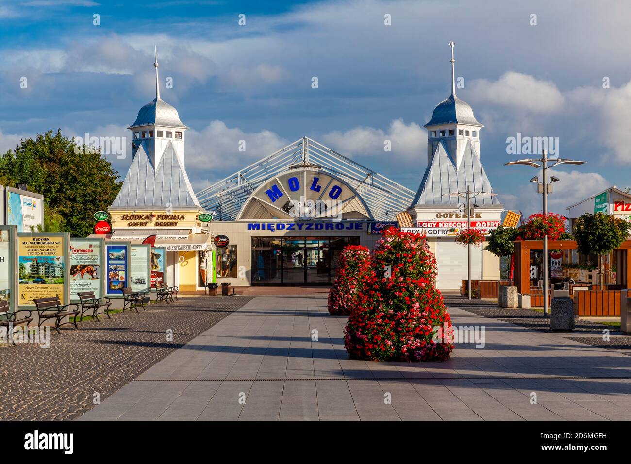 miedzyzdroje-pier-hi-res-stock-photography-and-images-alamy