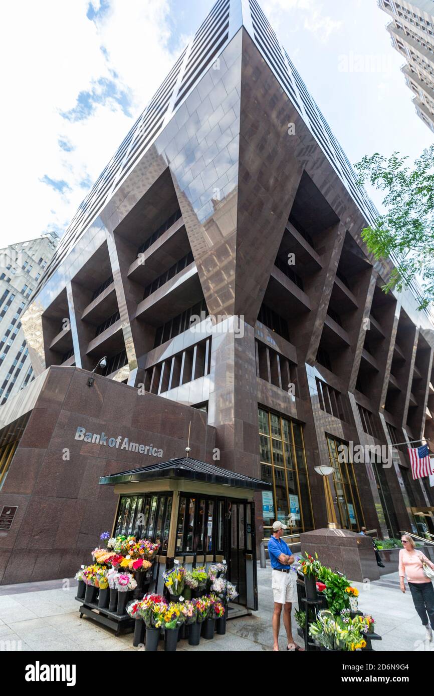 Flower shop kiosk near 100 Federal Street, Bank Of America building