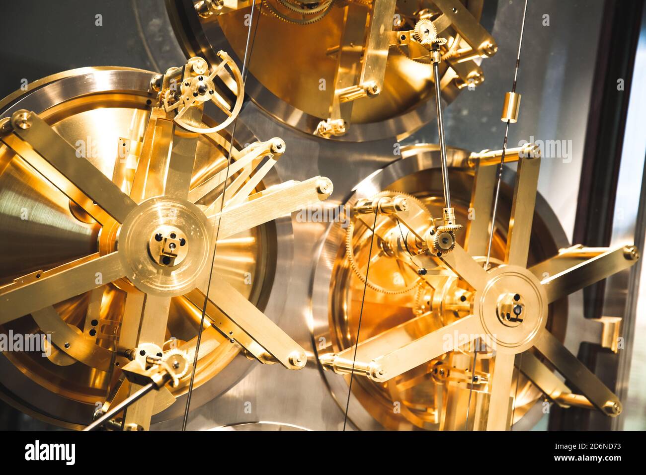 Gold clock mechanism hotsell