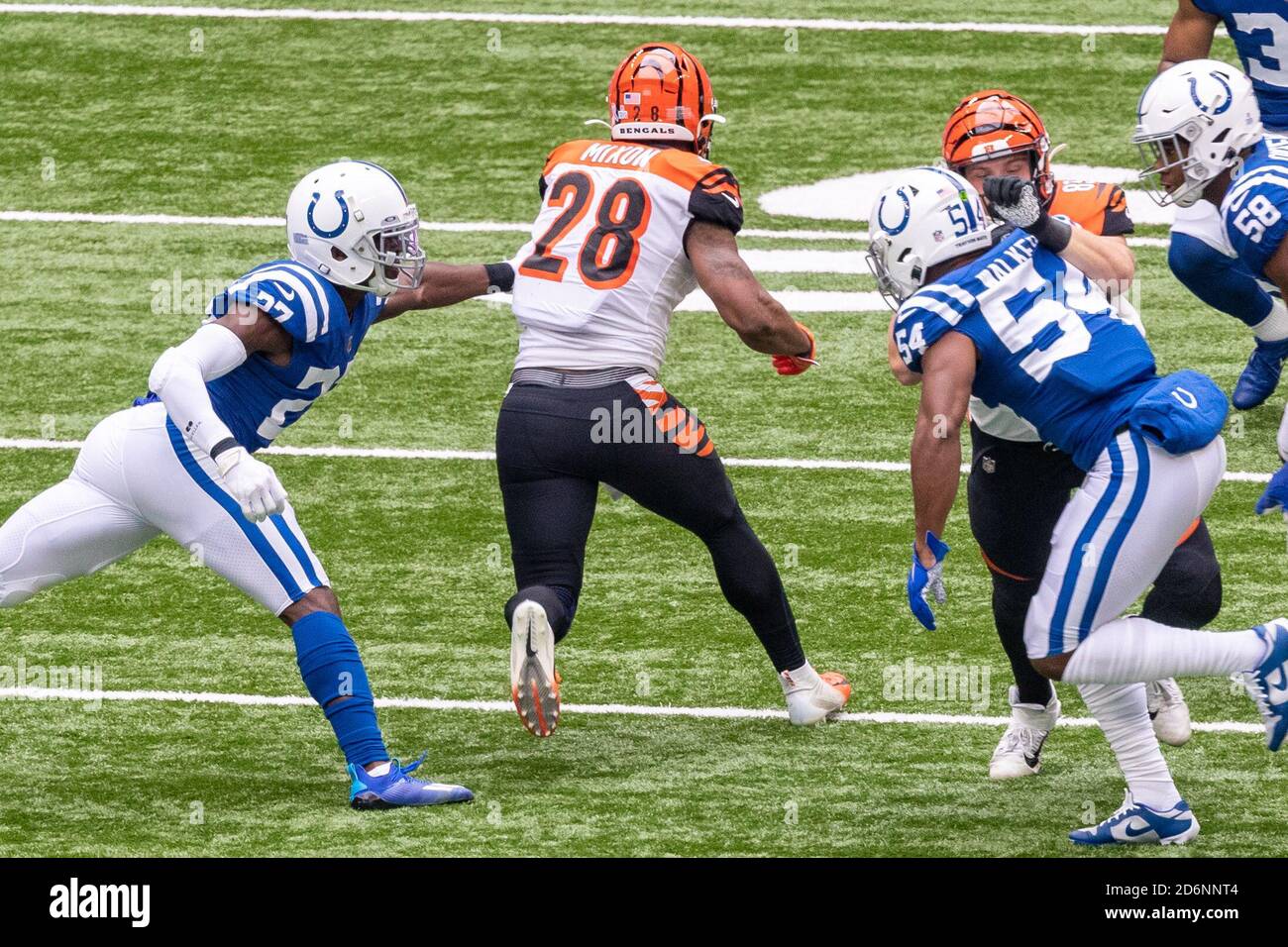 Cincinnati, Ohio, USA. 15th Jan, 2023. Cincinnati Bengals RB Joe Mixon  during an NFL wild card playoff football game between the Cincinnati Bengals  and the Baltimore Ravens in Cincinnati, Ohio. Kevin Schultz/CSM/Alamy