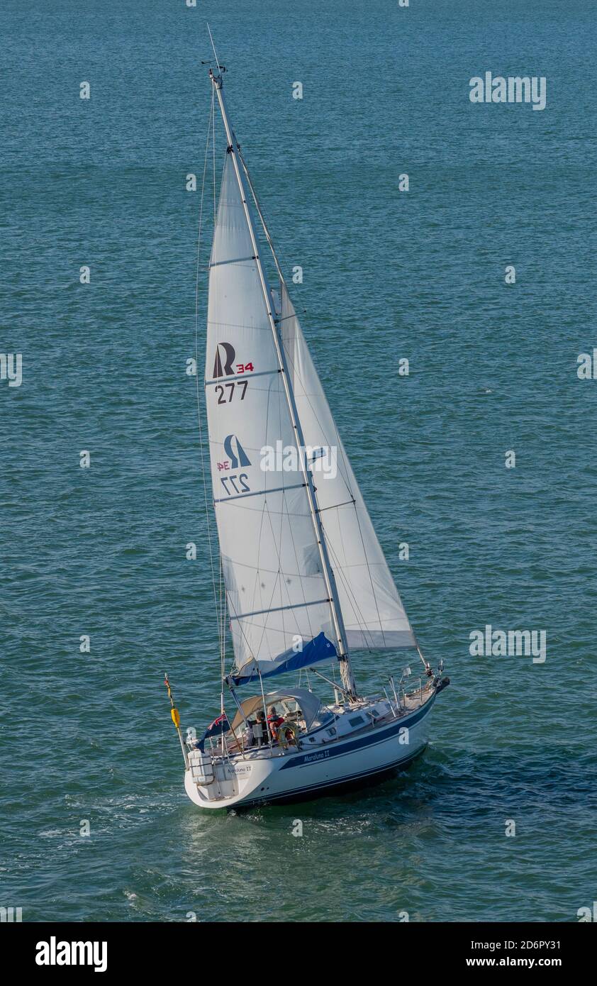 Sloop close hauled hires stock photography and images Alamy