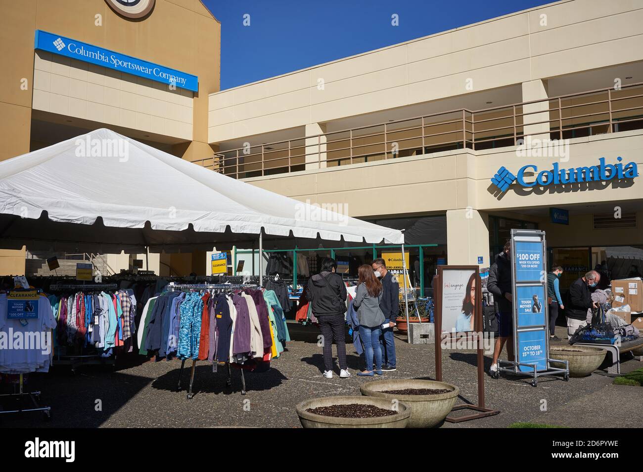 The Columbia Sportswear Factory Store in Lake Oswego, Oregon, is turned  into an outdoor outlet amid the coronavirus pandemic Stock Photo - Alamy