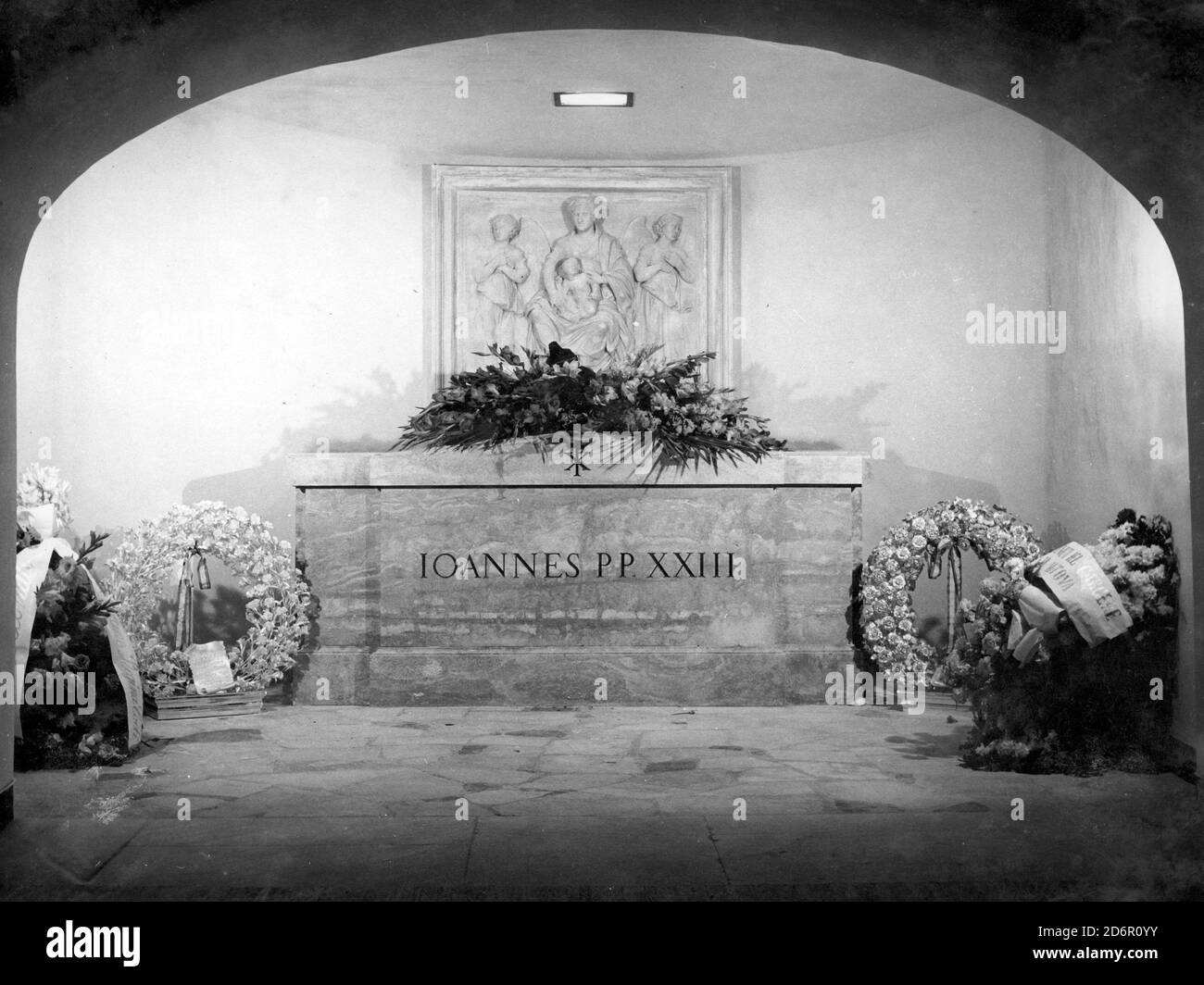 John xxiii tomb Black and White Stock Photos & Images Alamy