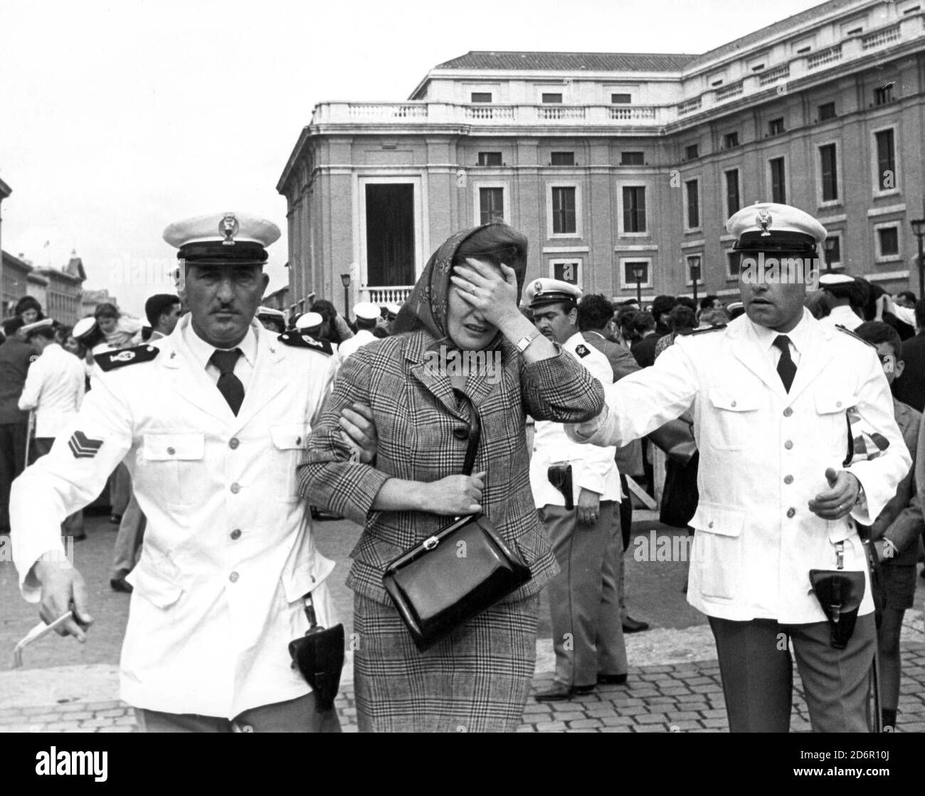 Polizia e vaticano hires stock photography and images Alamy Polizia e vaticano hires stock photography and images Alamy