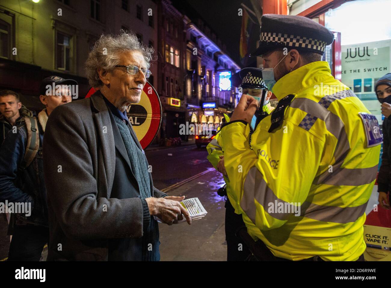 Piers Corbyn with anti-lockdown protesters Last Night of Freedom as Tier 2 Lockdown is enforced on gatherings at restaurants and bars in Soho, London Stock Photo