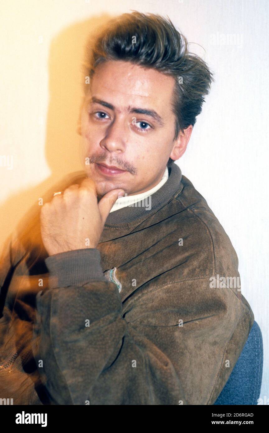 Nick Heyward At A Photoshoot At Warner Bros Records London 08 02 19 Usage Worldwide Stock Photo Alamy Nick Heyward At A Photoshoot At Warner Bros Records London 08 02 19 Usage Worldwide Stock Photo Alamy