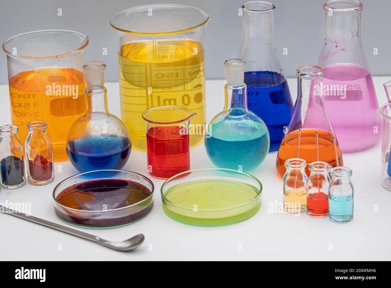 Balloon flask balloon hires stock photography and images Alamy