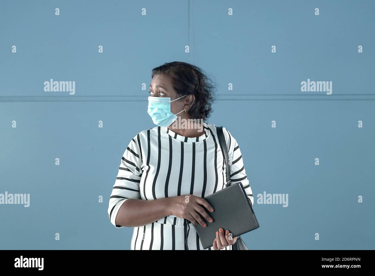 Side view face mask hi-res stock photography and images - Alamy