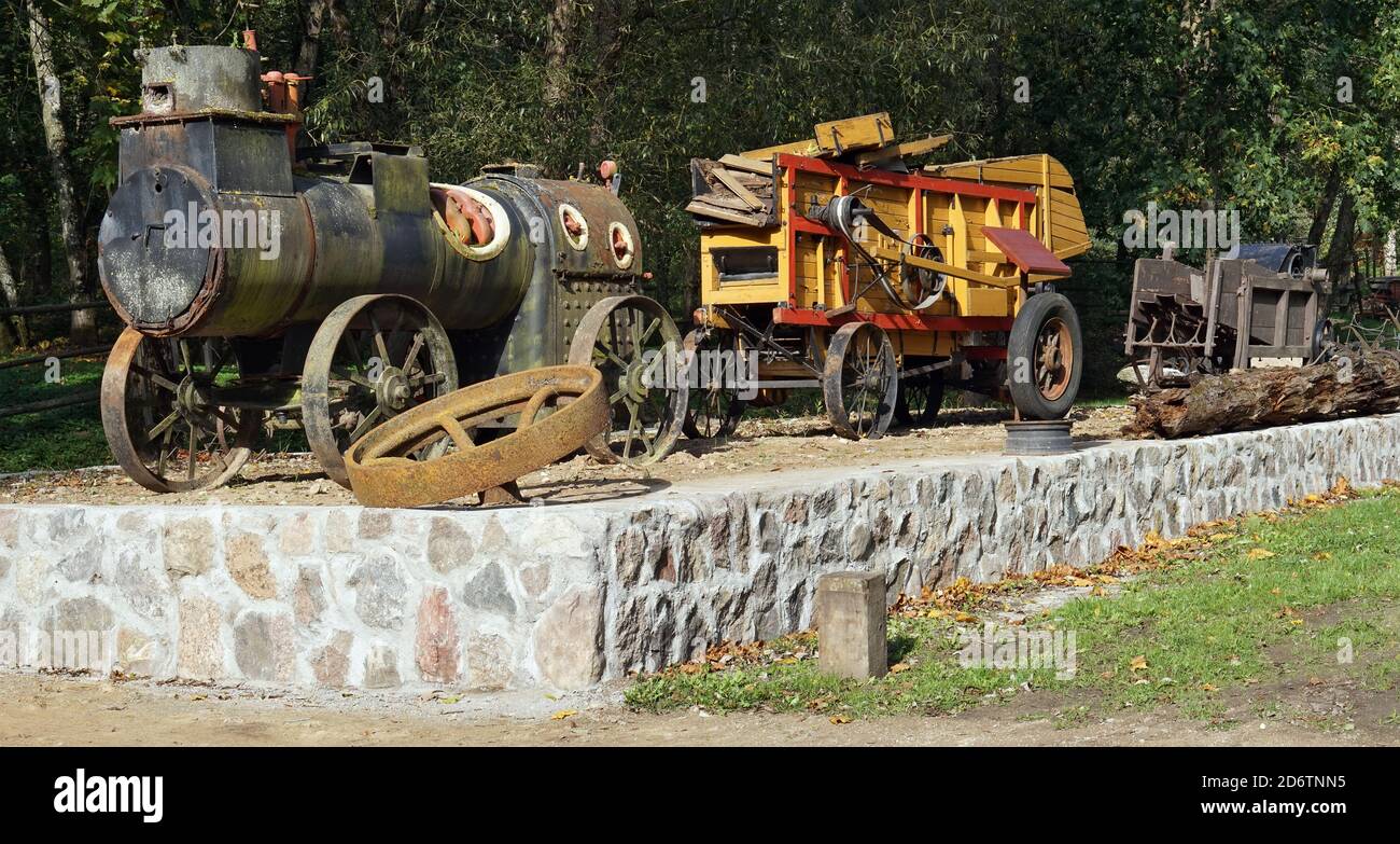 https://c8.alamy.com/comp/2D6TNN5/vilnius-lithuania-october-04-2019-old-vintage-agricultural-tractor-machinery-is-in-the-lithuanian-national-bread-museum-it-is-the-most-ecologic-2D6TNN5.jpg