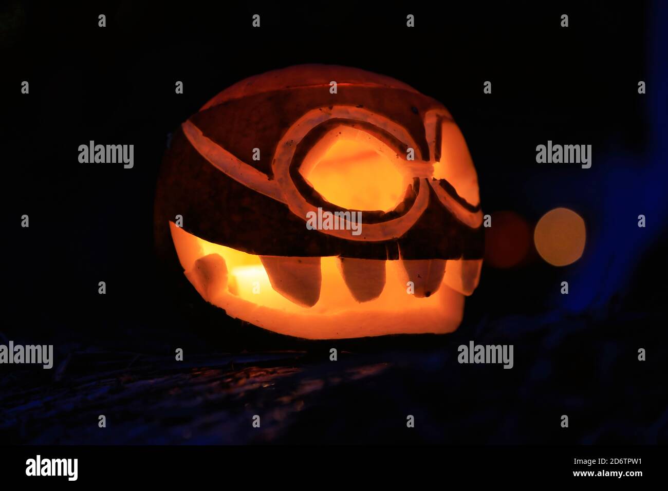 Glowing scary Halloween Pumpkin in the dark night Stock Photo - Alamy